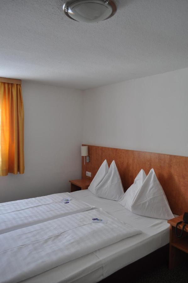 Hotel Tauernpasshoehe Обертауерн Екстериор снимка