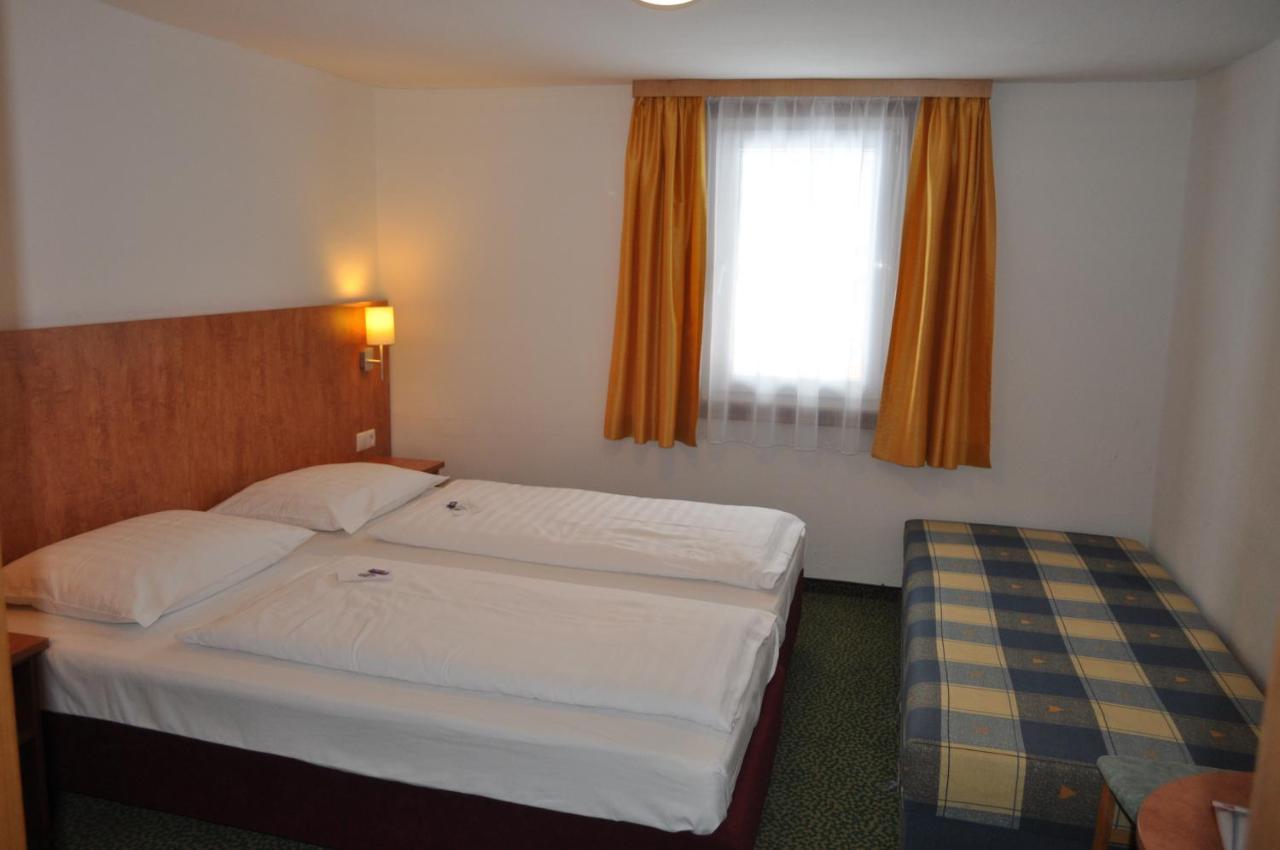 Hotel Tauernpasshoehe Обертауерн Екстериор снимка