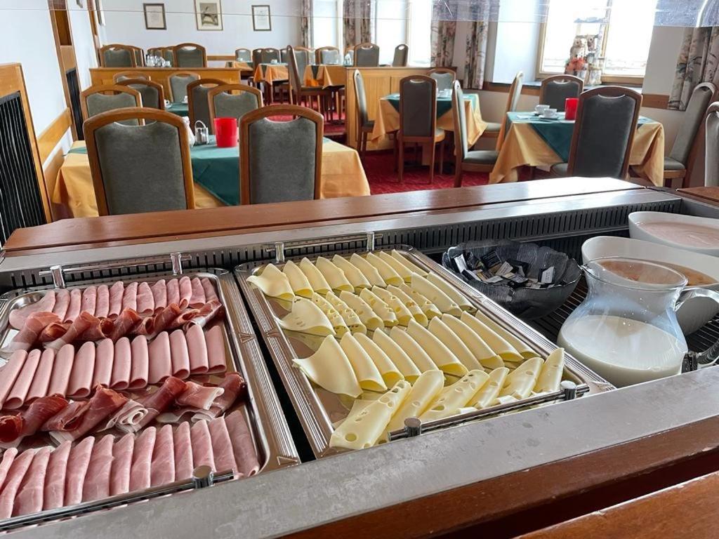 Hotel Tauernpasshoehe Обертауерн Екстериор снимка
